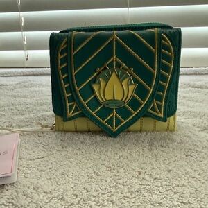 Princess Tianna trifold wallet
